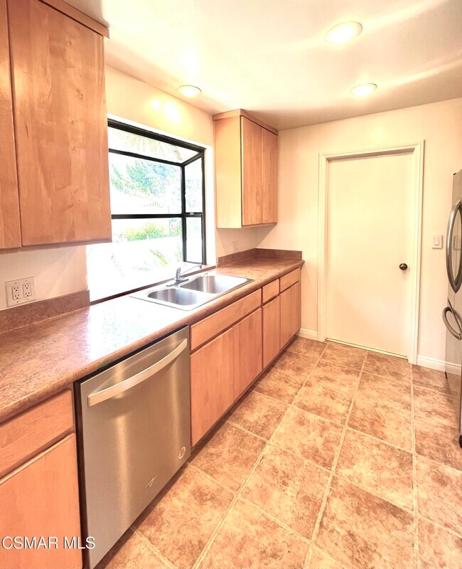 Foto del edificio - 1045 Marvista Ave