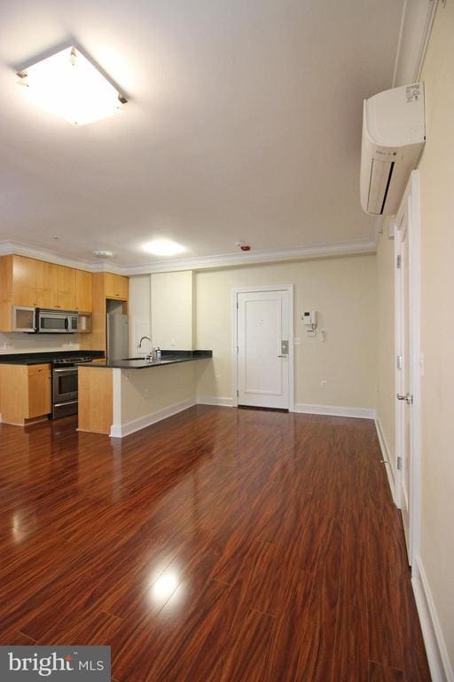 Building Photo - 1121 24th St NW