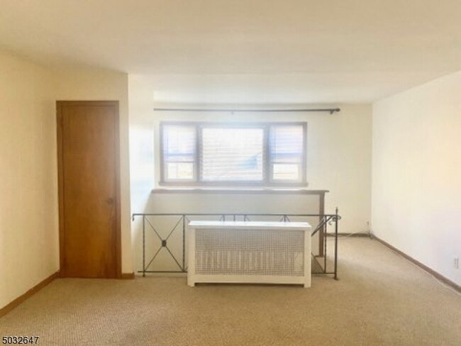 Building Photo - 69 Boyden Ave