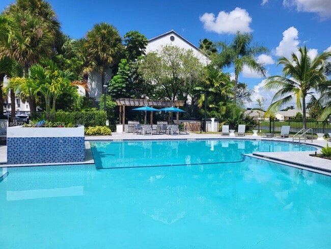 Foto del edificio - 4555 NW 99th Ave