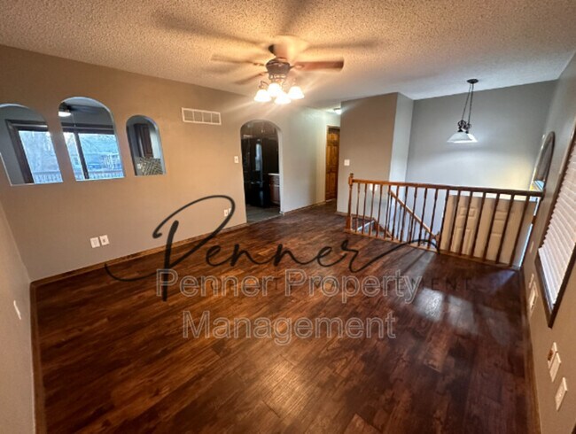 Foto del edificio - 302 SE Brentwood Dr