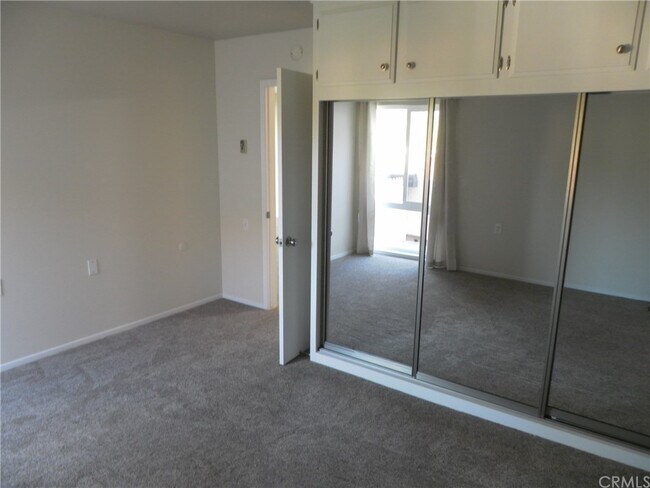 Building Photo - 2119 Via Puerta