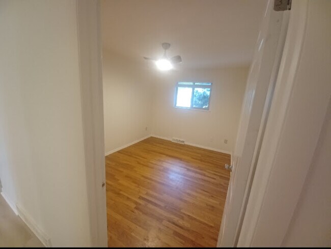 Foto del edificio - 1525 Meeker Dr