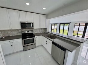 Building Photo - 8360 SW 46th St