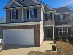 Building Photo - 208 Blue Mountain Dr