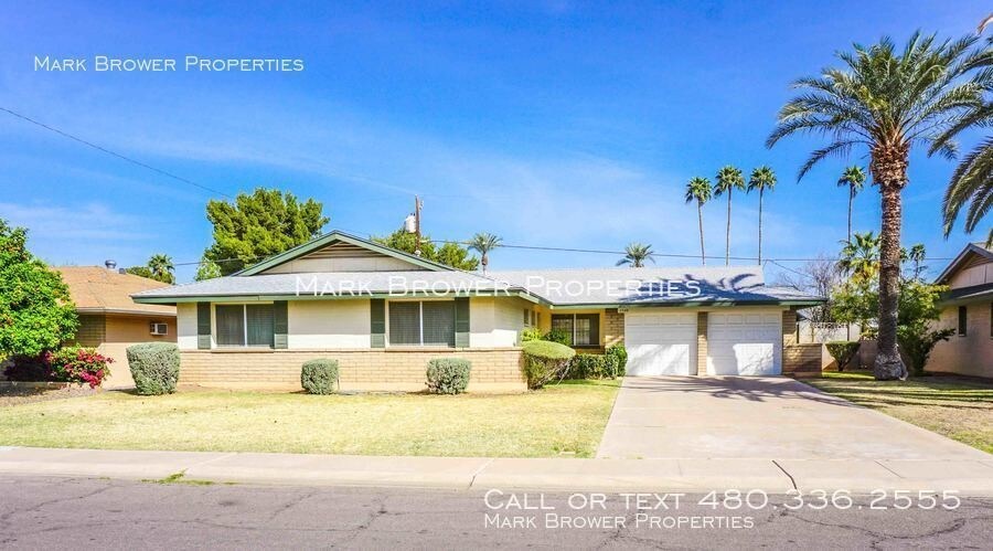 Primary Photo - 1122 E Campus Dr