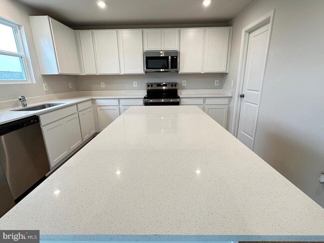 Building Photo - 36 Patterson Rd