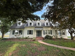 Building Photo - 615 Kraybill Church Rd