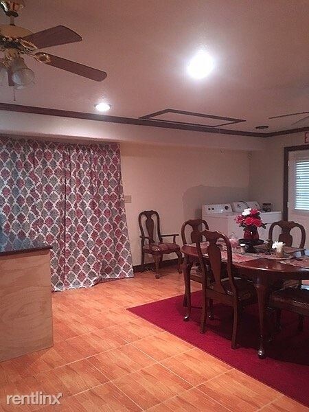 Foto del edificio - 2 br, 1 bath Apartment - 6706 Whitton Drive
