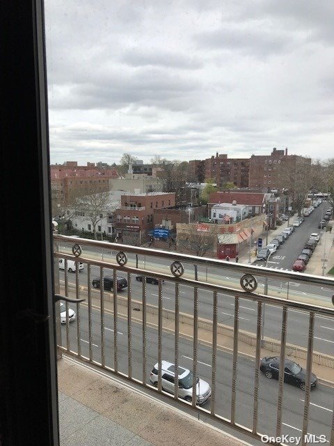 Foto del edificio - 82-25 Queens Blvd