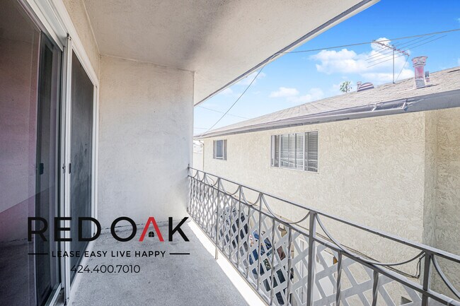 Foto del edificio - 10714 Western Ave