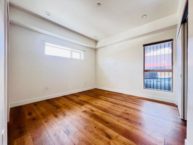 Foto del edificio - 1718 Miramar St