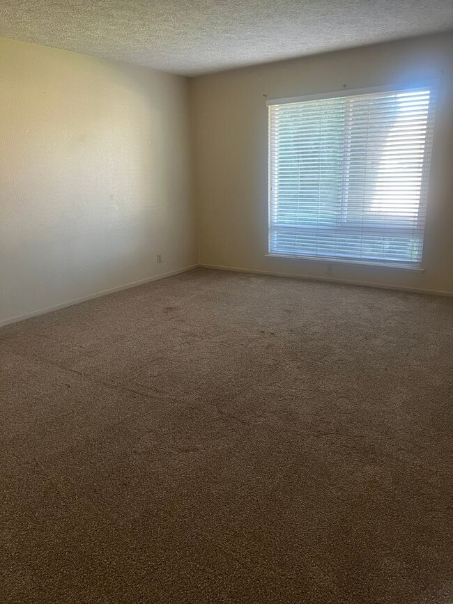 Photo - 948 Northwood Dr House