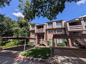 Building Photo - 9801 Royal Ln