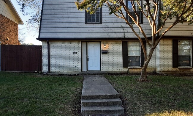 2702-2704 Golfing Green Dr - 2702-2704 Golfing Green Dr Apartment