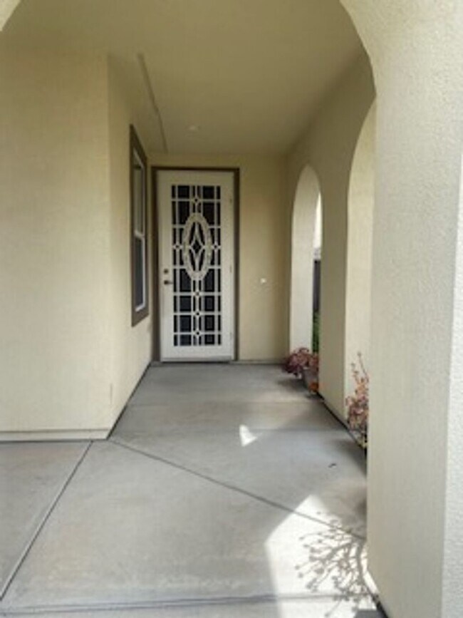 Building Photo - 42 Sequoia Grove Way