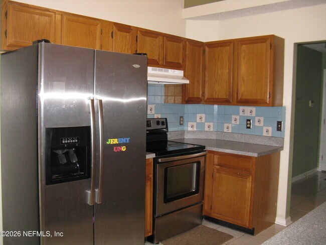 Foto del edificio - 8464 3 Creeks Blvd