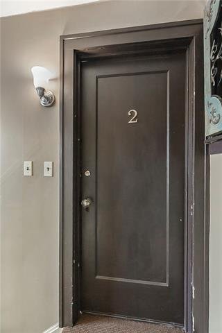 Building Photo - 1432 W 48th St