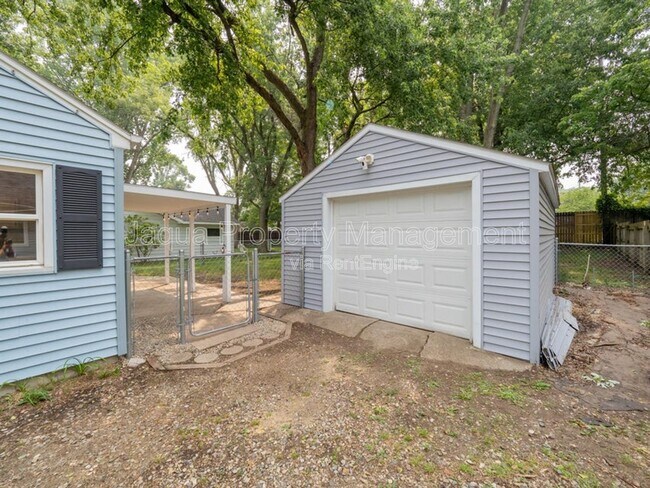 Foto del edificio - 1928 Eckener Dr