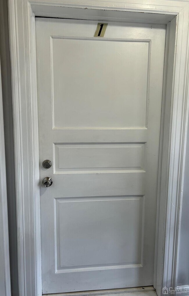 Foto del edificio - 338 Parker Ave