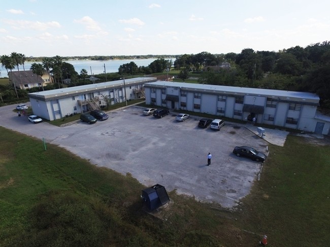 Building Photo - Cherry Oaks Apartments