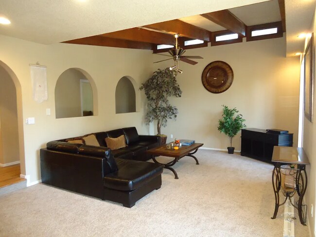 Foto del edificio - 11130 Burgess Ln