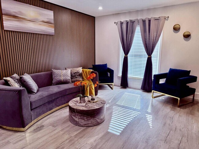 Foto del edificio - 446 Marquette Dr