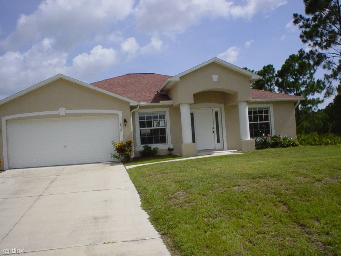 Foto principal - 3 br, 2 bath House - 832 Palomino St E