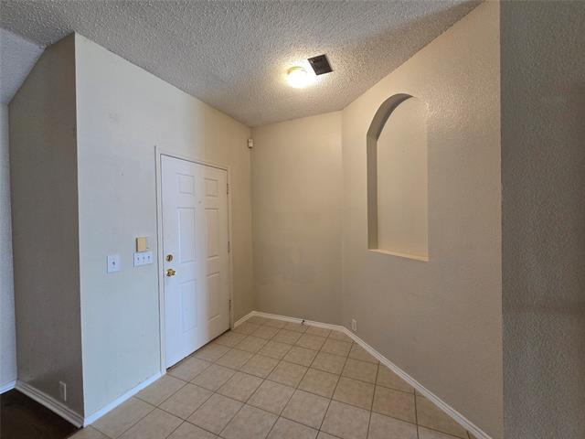 Building Photo - 1400 Kilkenny Dr