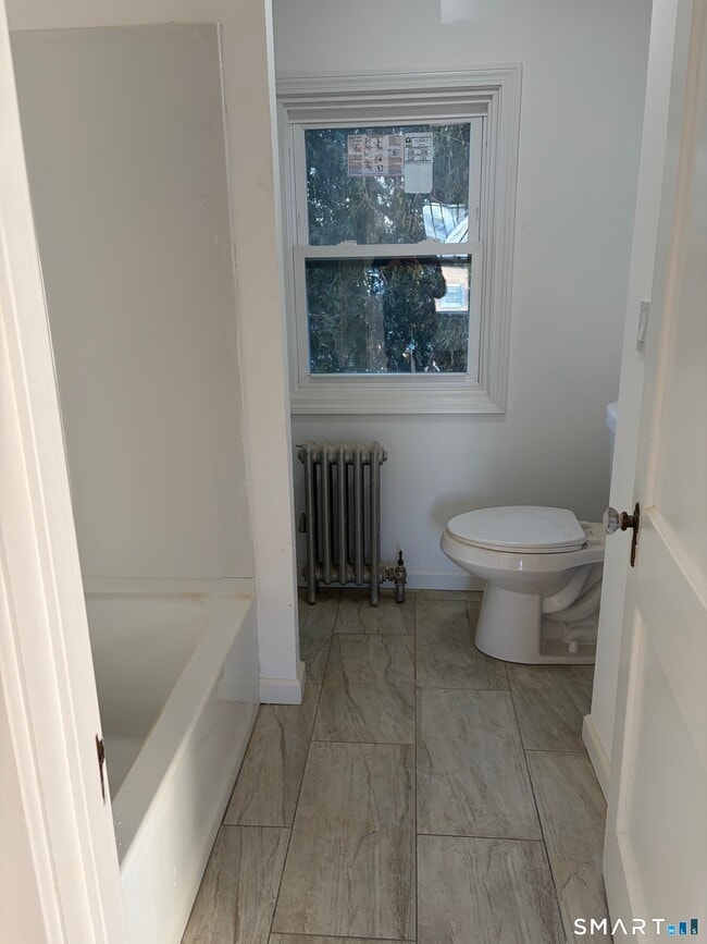 Building Photo - 344 Colman St