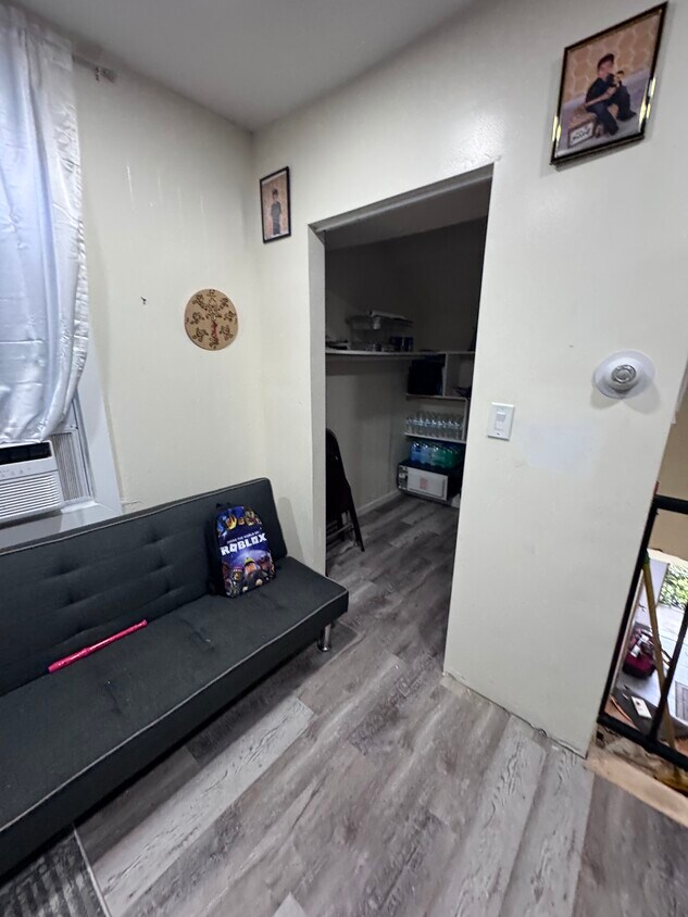 Foto del edificio - 4404 Liberty Ave