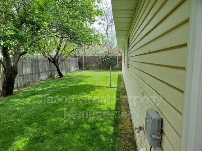 Building Photo - 965 Berryman Rd