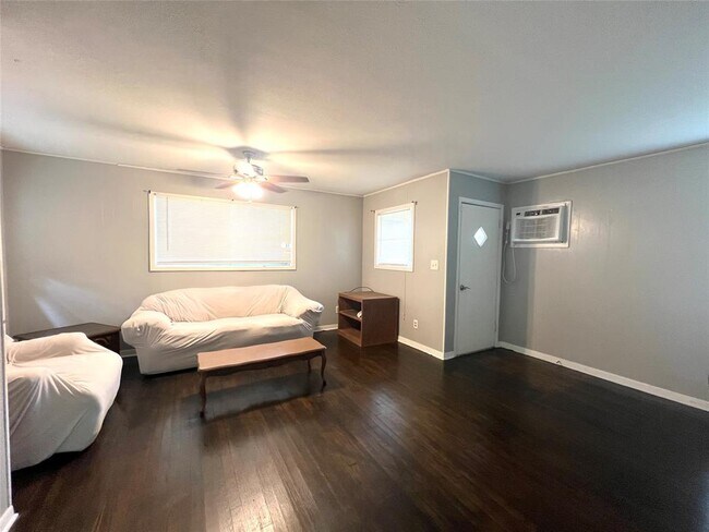 Foto del edificio - 502 N Liberty St