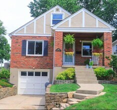 Building Photo - 3868 Belmont St