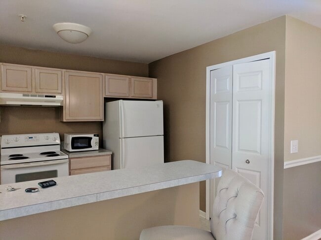 Kitchen - 2916 Barclay Way