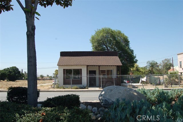 Foto principal - 16171 Foothill Blvd