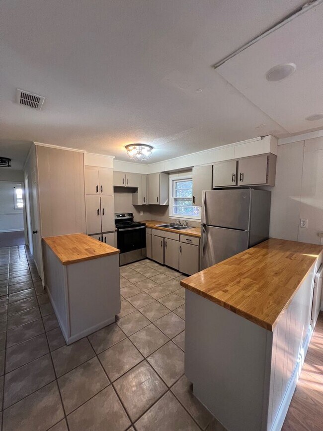 Building Photo - 311 Gentilly Rd