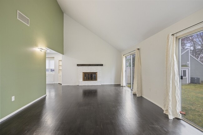 Building Photo - 38 Fifer Ln