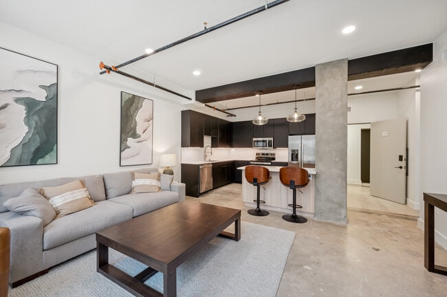 Building Photo - The Beacon Building