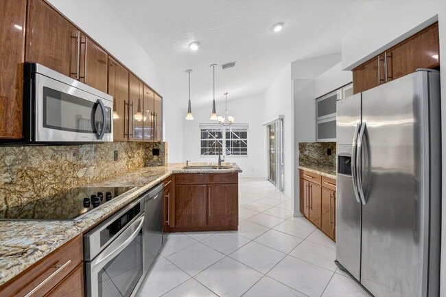 Building Photo - 7558 Ironbridge Cir