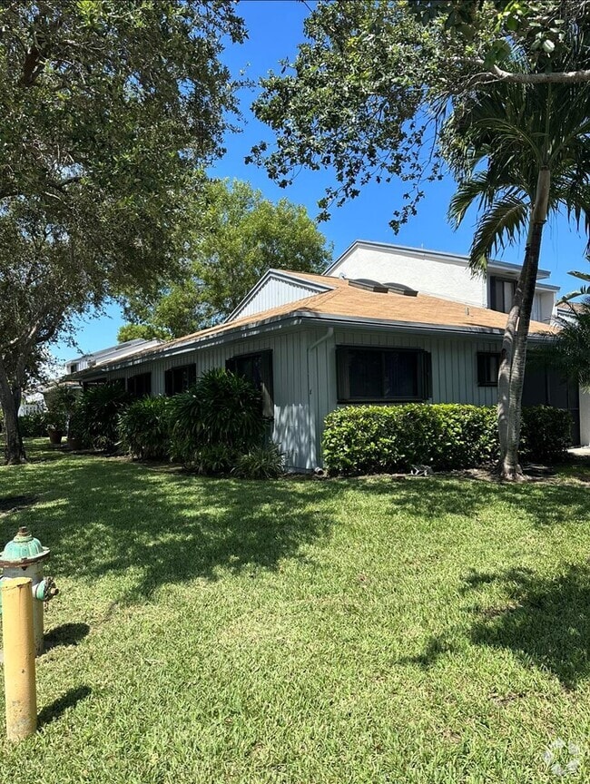 Apartments for Rent in 33020