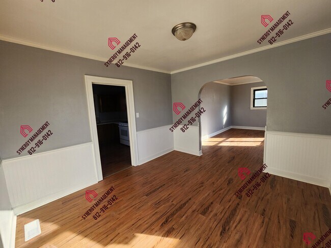 Foto del edificio - 915 N Harlan Ave
