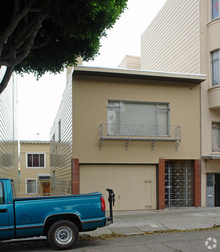 Primary Photo - 642-648 Lombard St