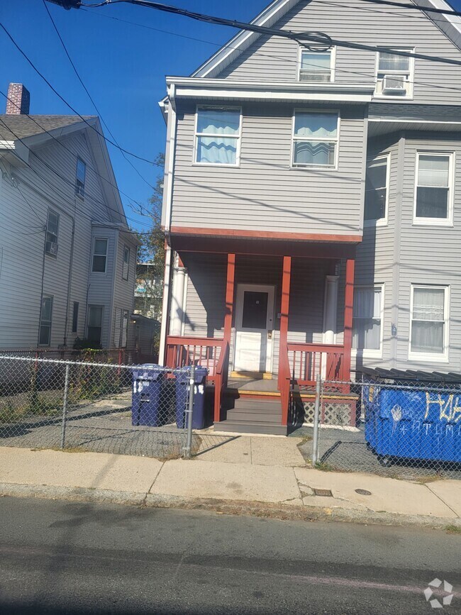 Building Photo - 18 Greylock Rd