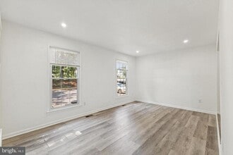 Building Photo - 10271 Braddock Rd