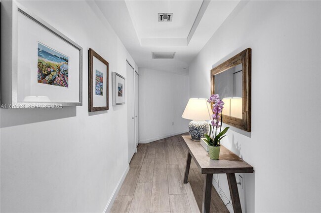 Foto del edificio - 45 SW 9th St