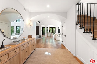 Building Photo - 3764 Berry Dr