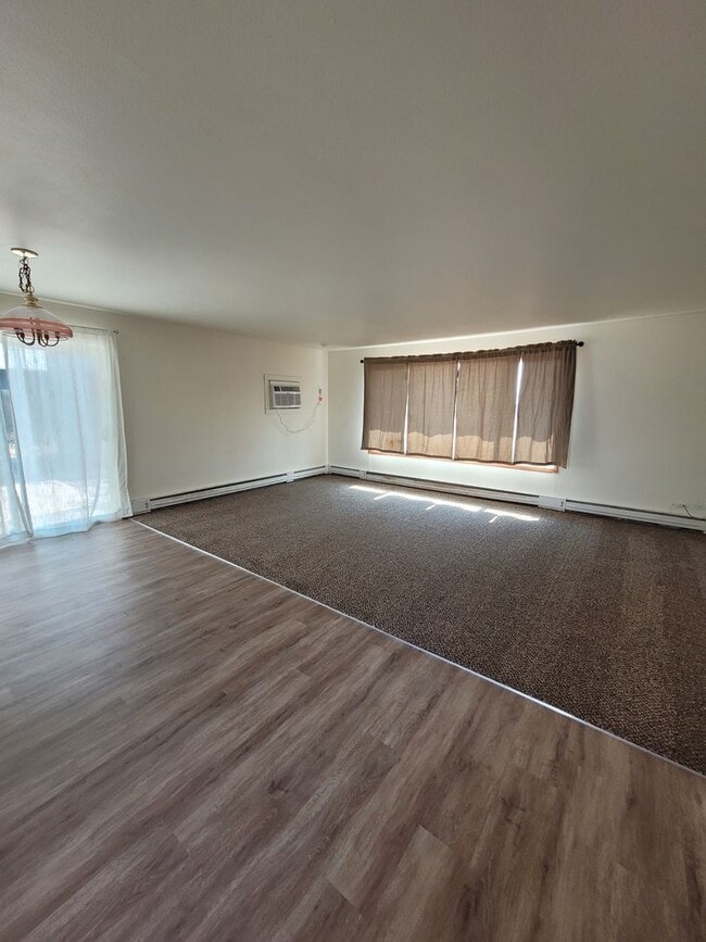 Building Photo - 207-209 Carswell Dr
