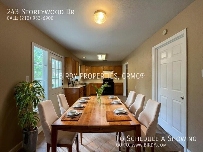 Foto del edificio - 243 Storeywood Dr