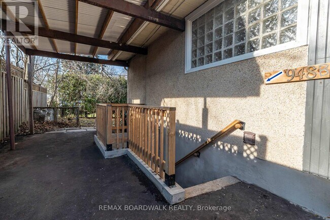 Photo du bâtiment - 948 Parkhurst Blvd